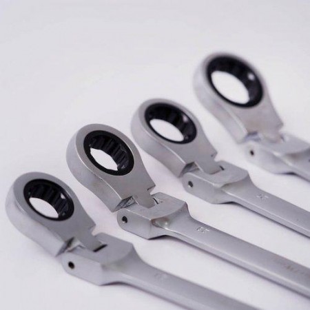 Комплект тресчотни ключове 6-32 мм. с чупещо рамо 22 части